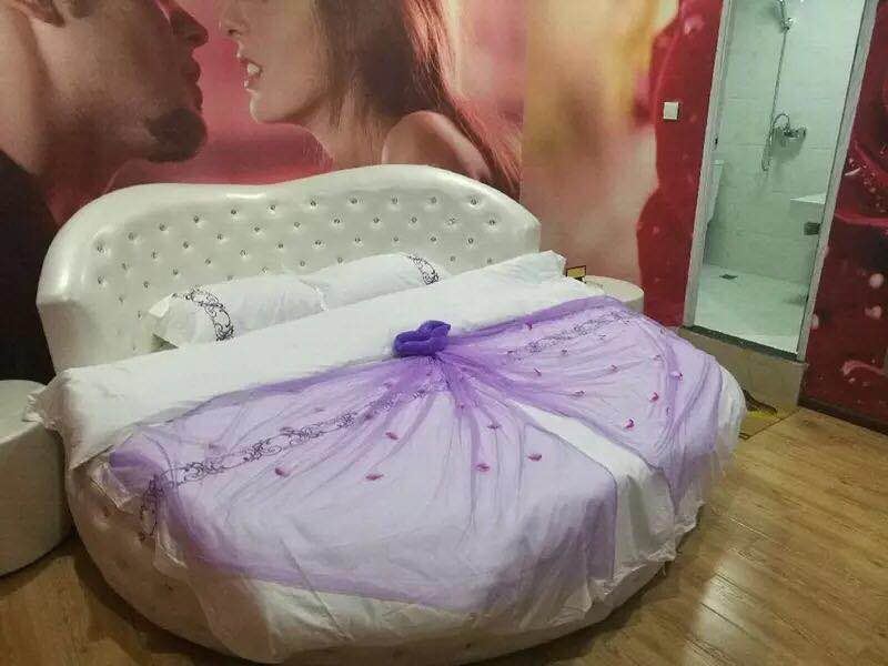 温馨圆床房