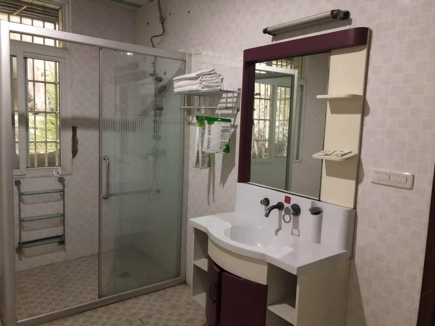 电脑大床房