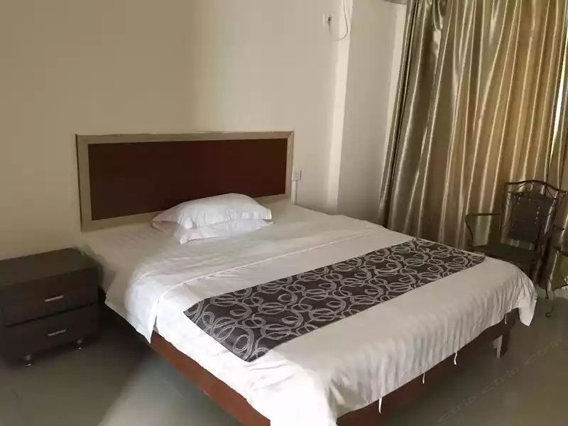 经济大床房