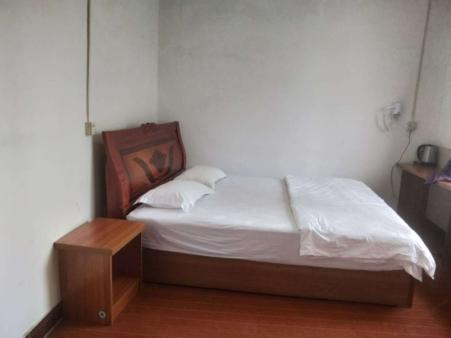普通大床房
