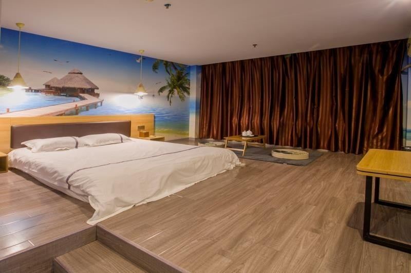 日式榻榻米主题房