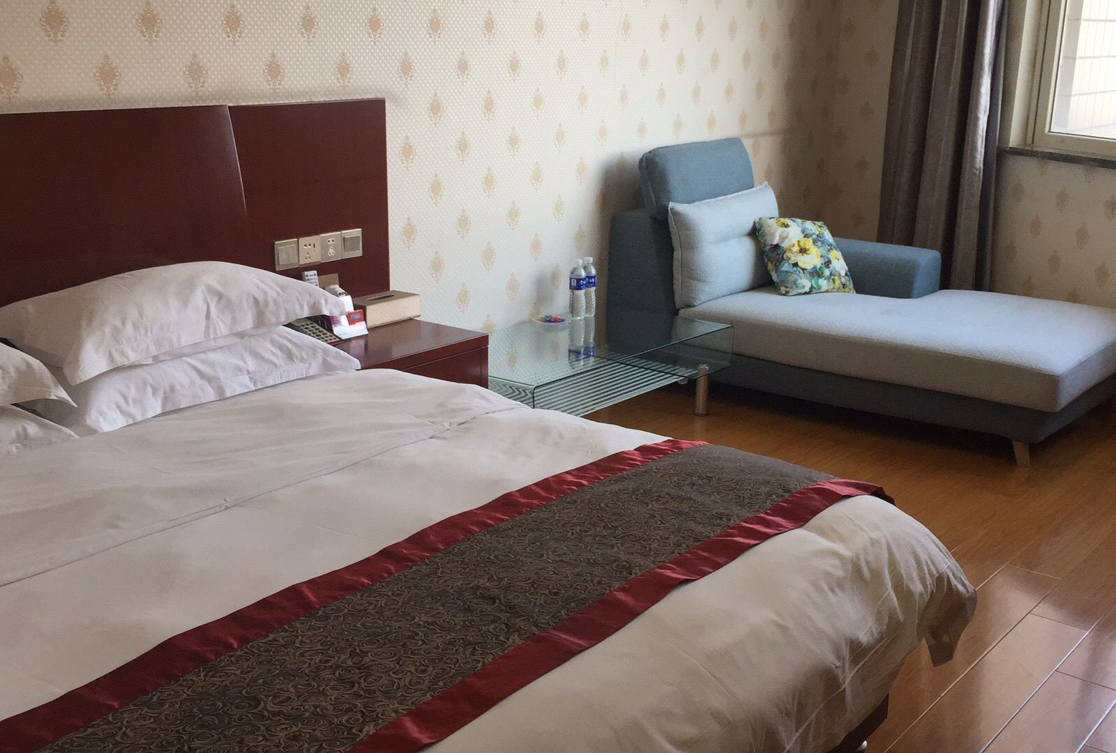 豪华大床房b