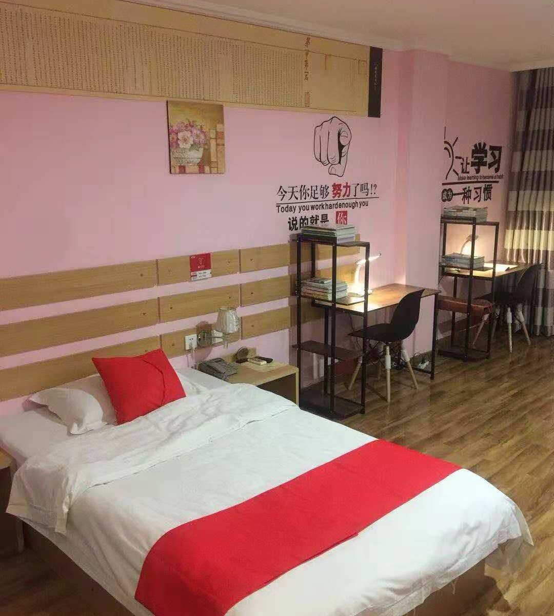 标准大床房