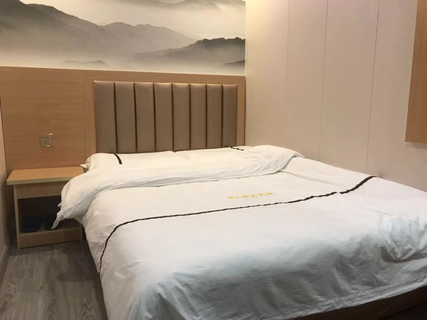 舒适大床房