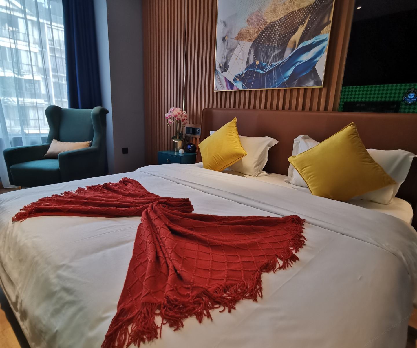 简单布鲁斯街景大床房