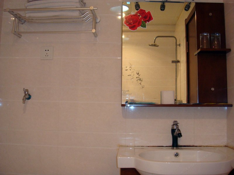 hotelPic