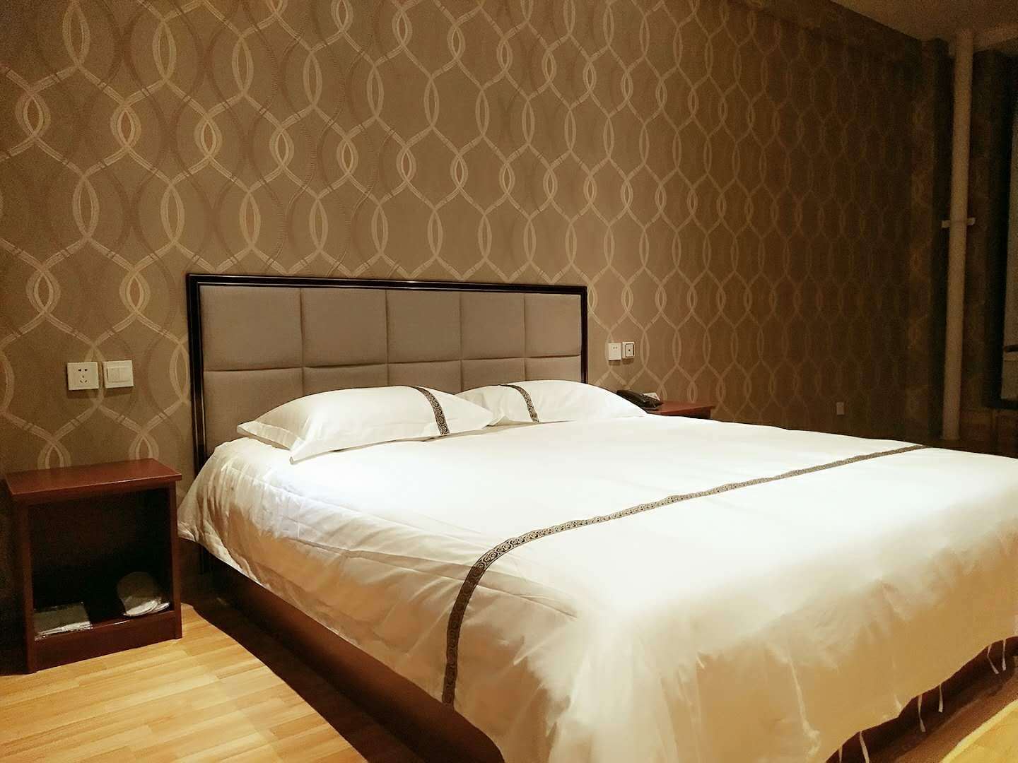 普通大床房