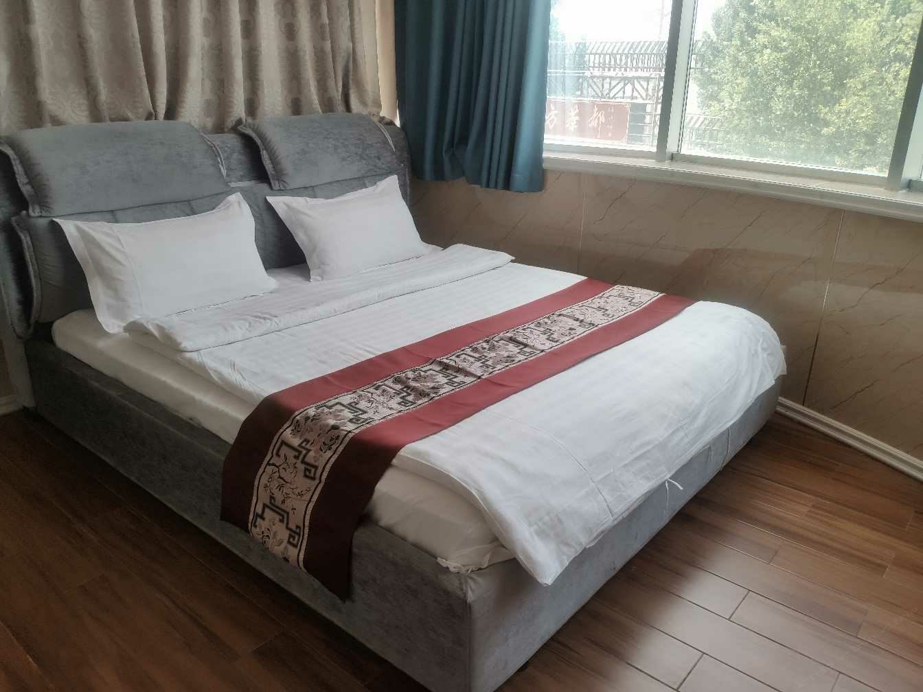 豪华大床房