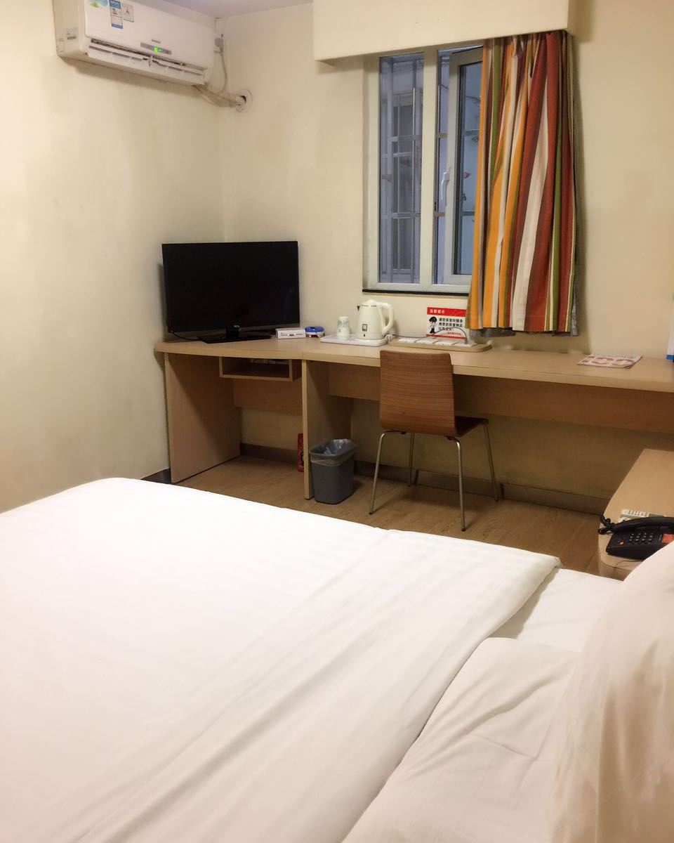 自主大床房