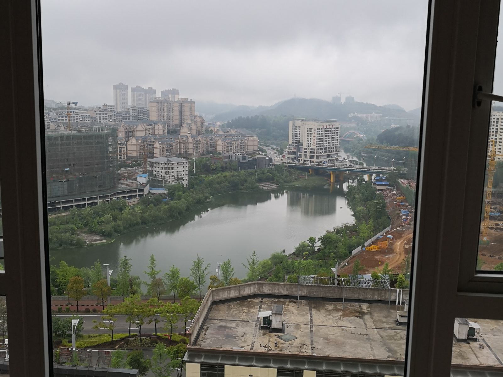 湖景标间