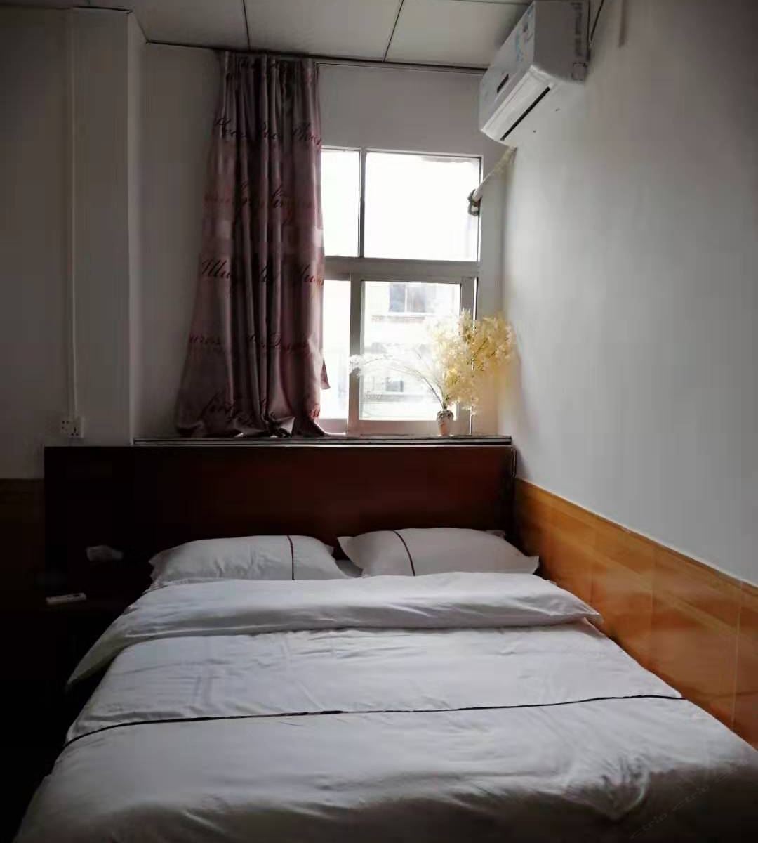 豪华大床房