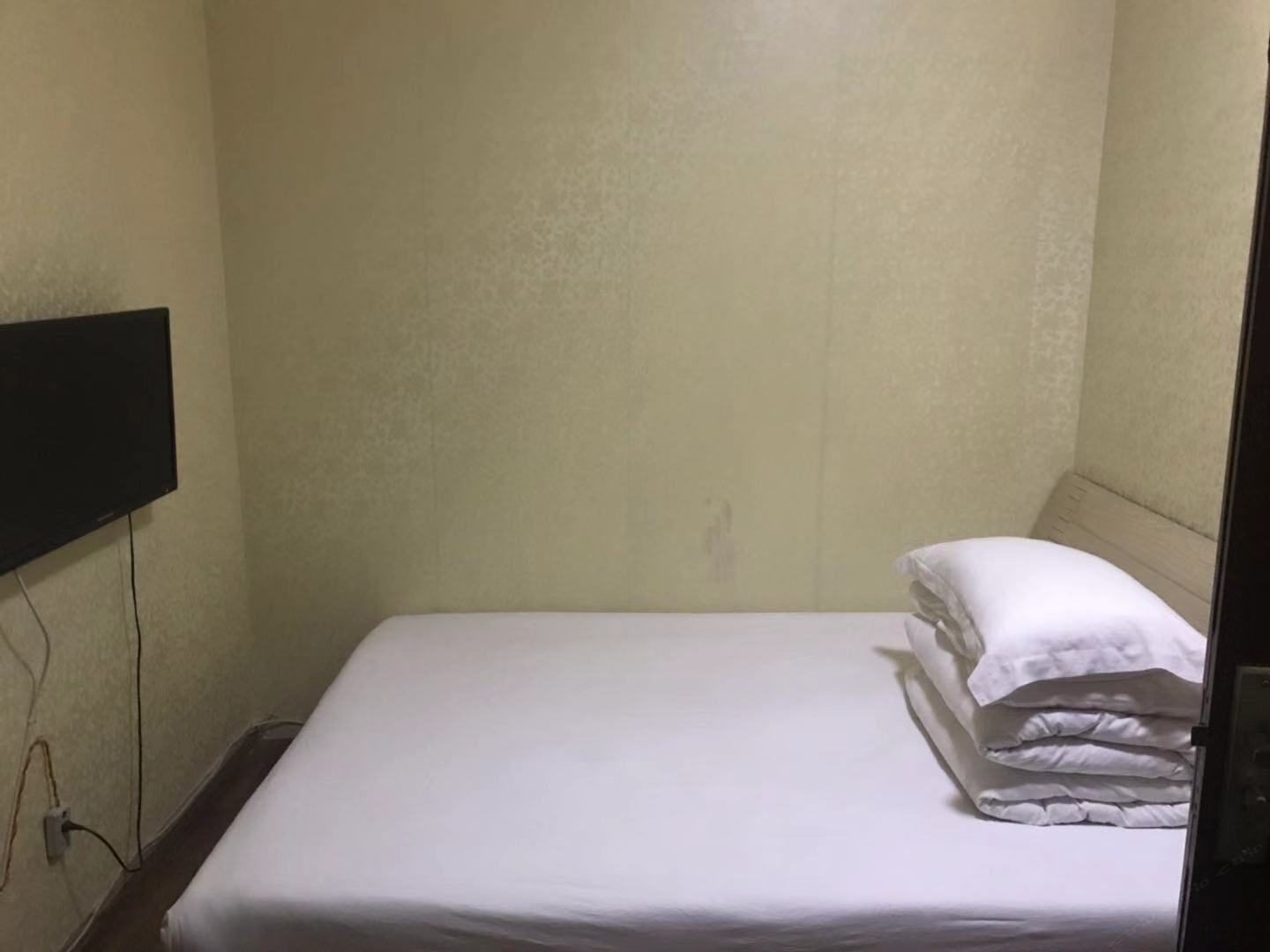 标准单人房(无窗)