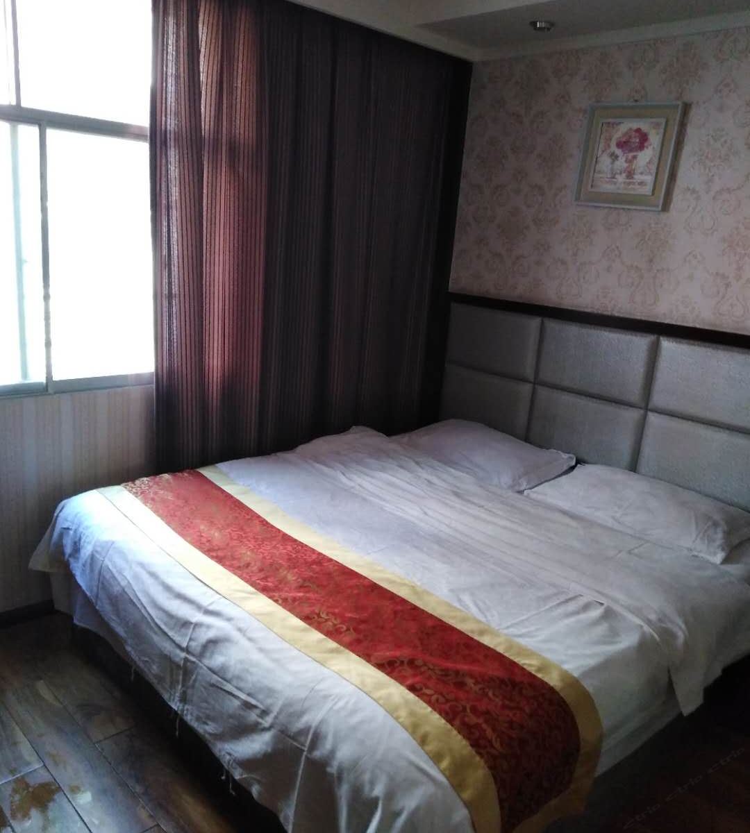 豪华大床房