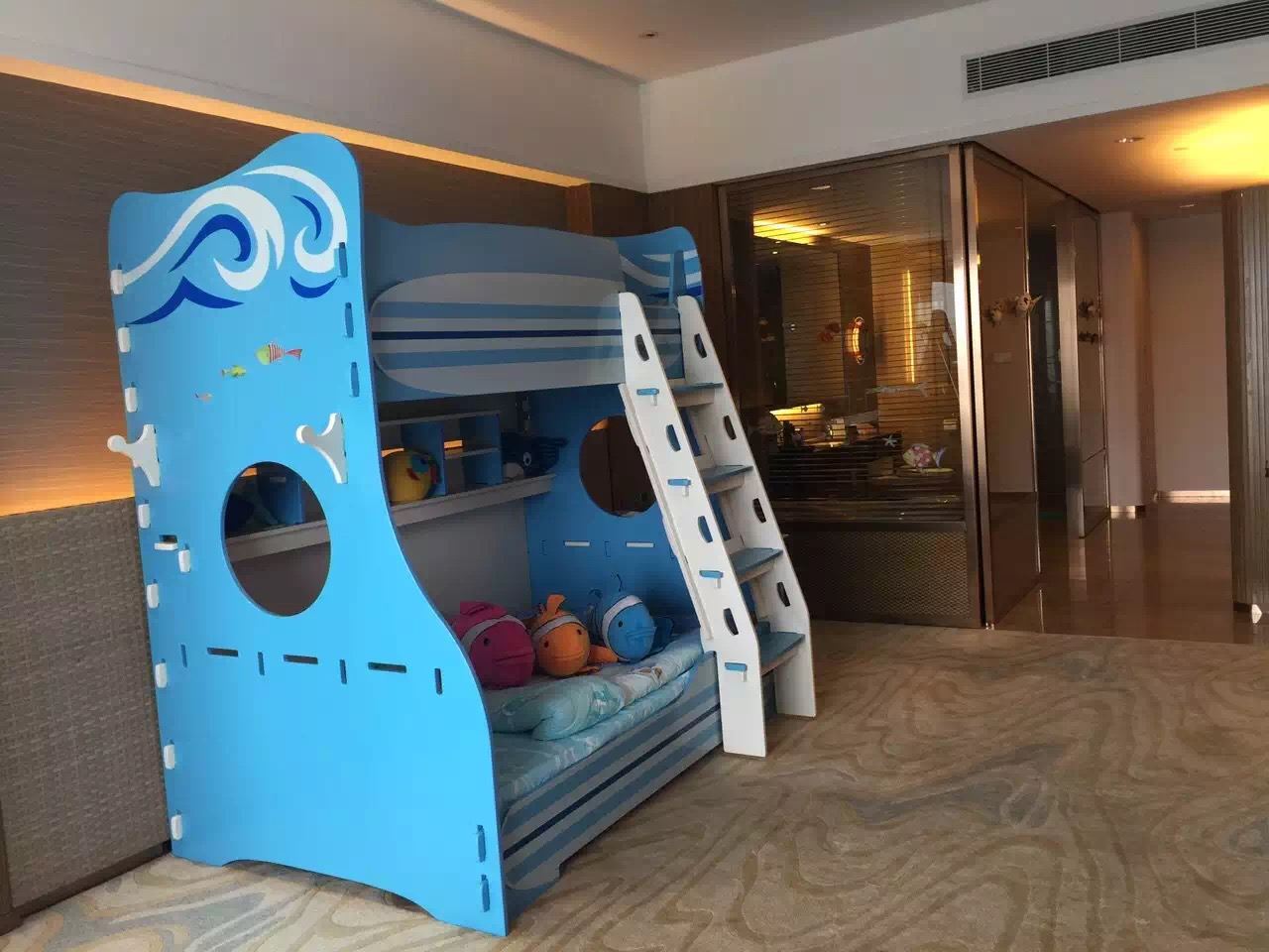儿童主题湖景组合房