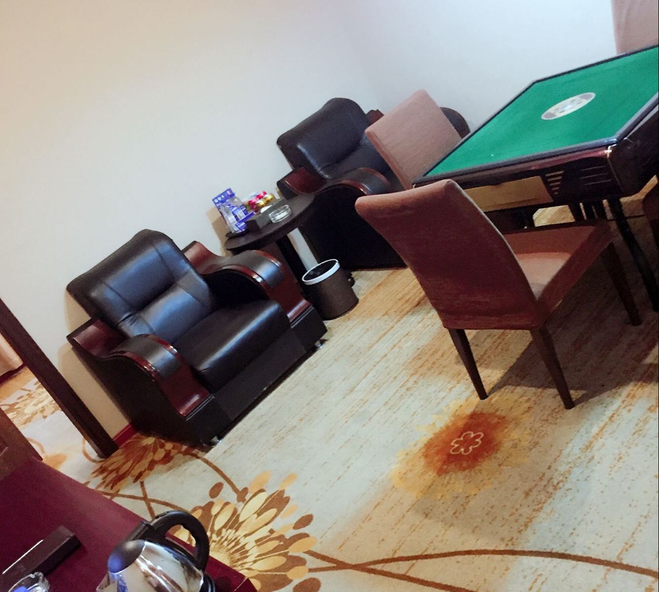 豪华麻将套房一房一厅