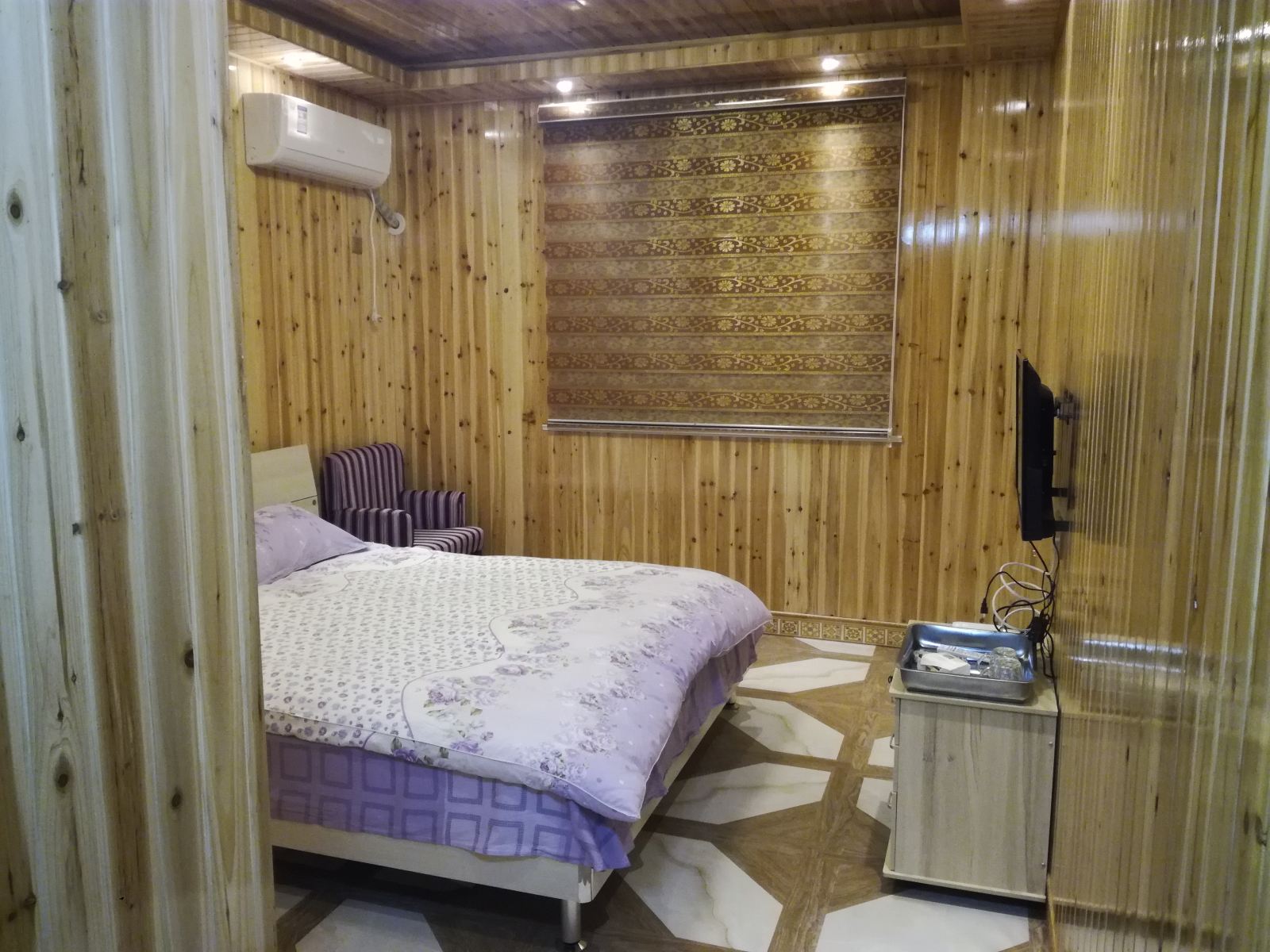 豪华大床房