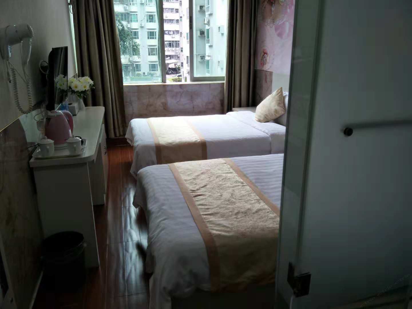豪华电脑双人房