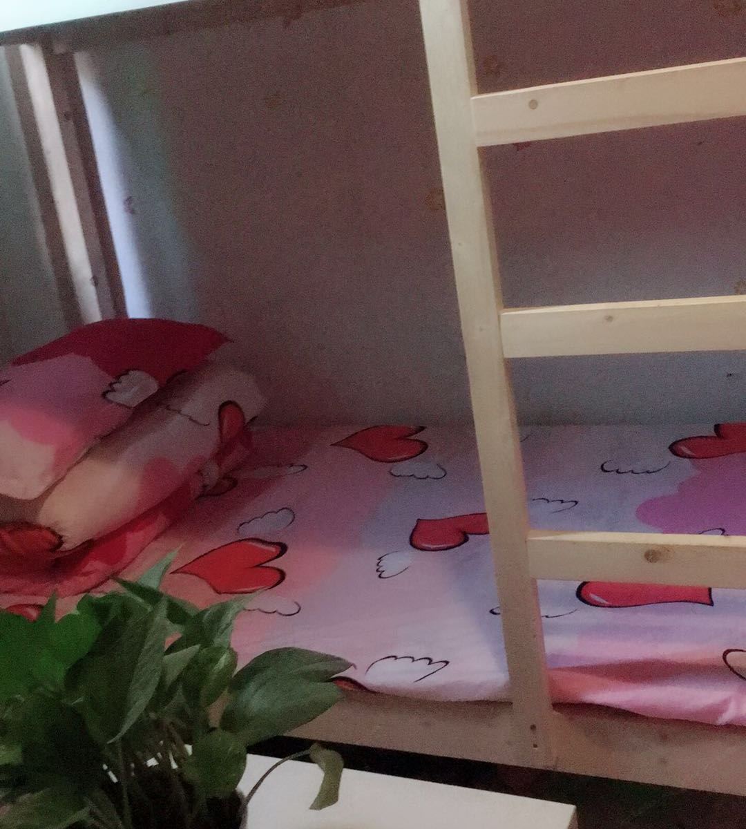 空调豪华女生六人间