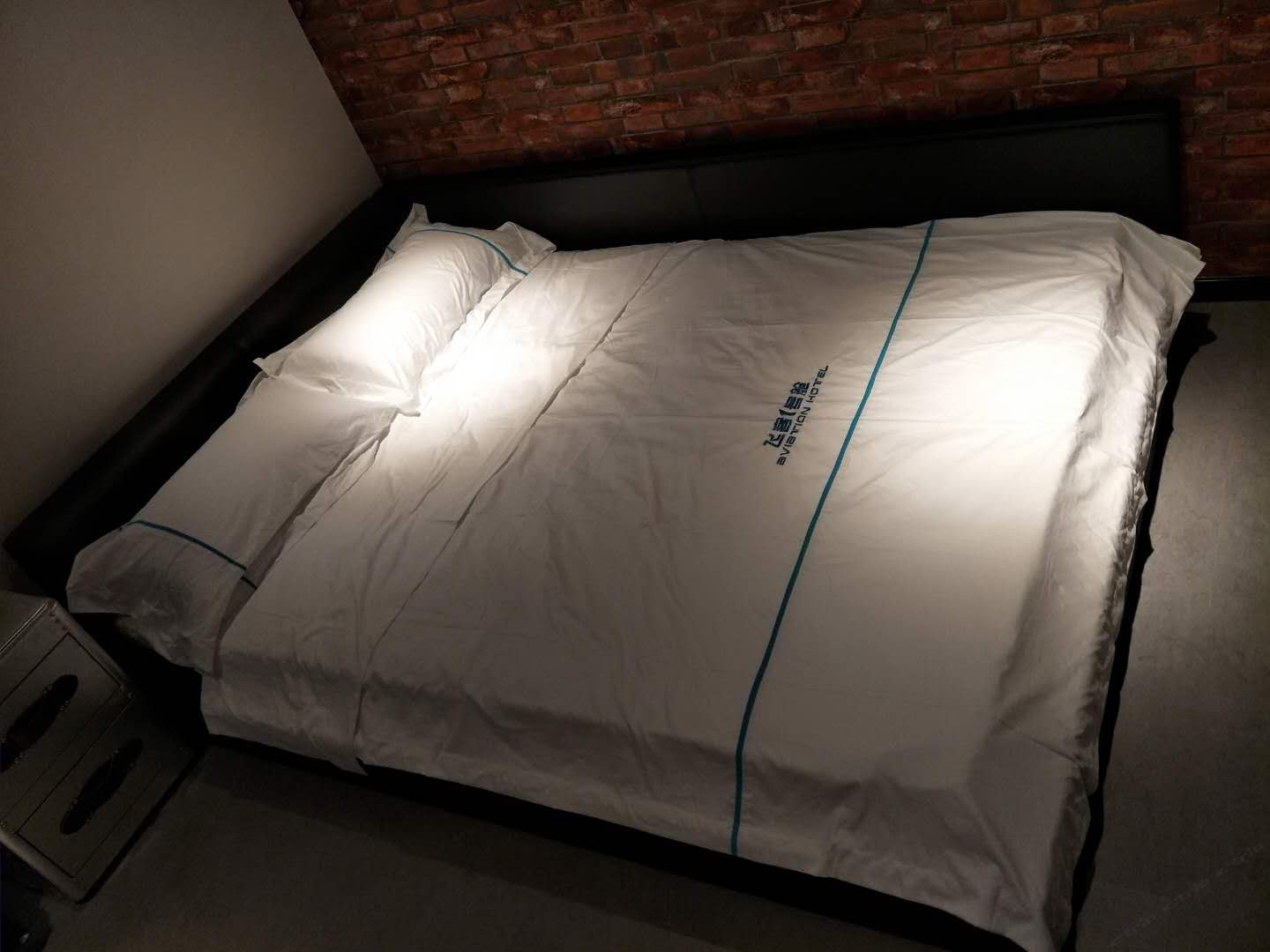 高级大床房