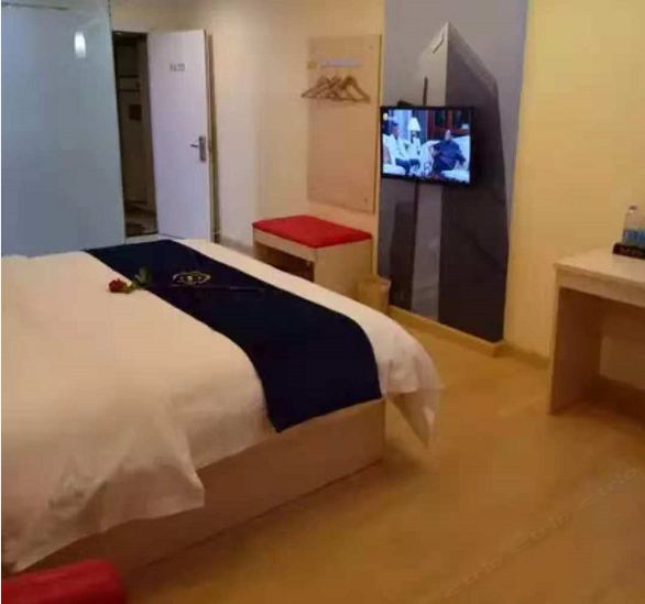 豪华大床房