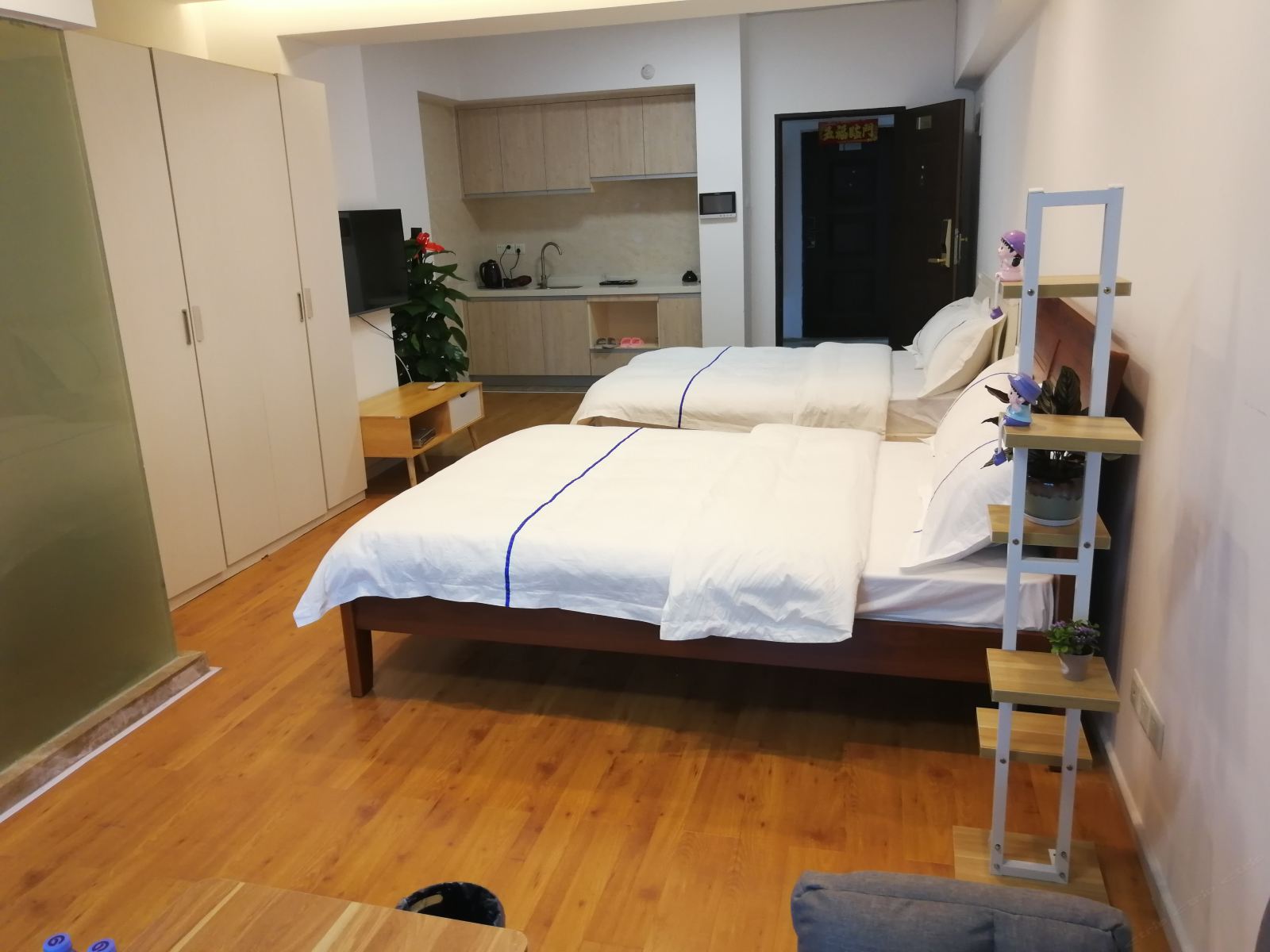 标准双床房
