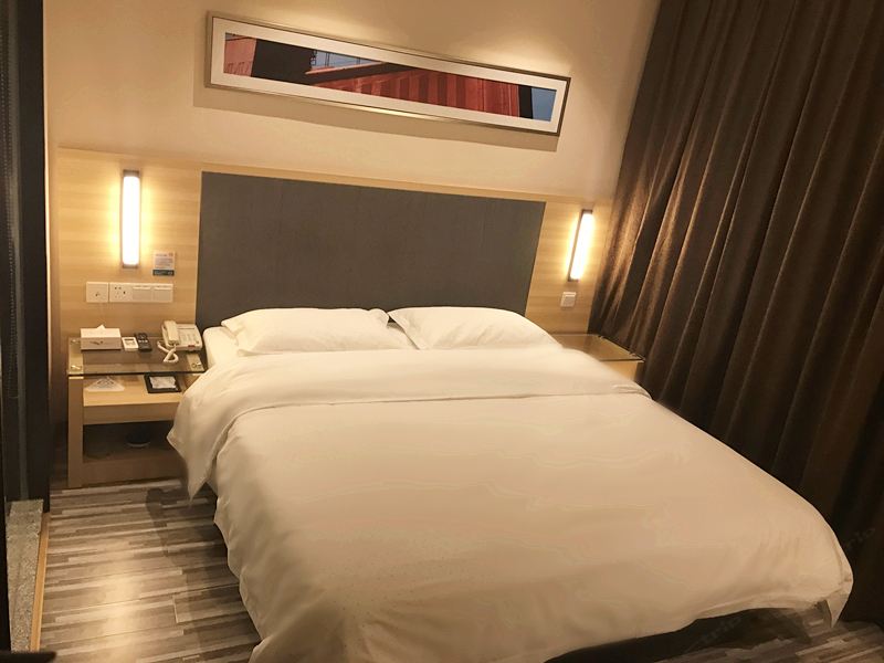 高级大床房