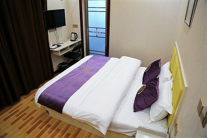 高级大床房