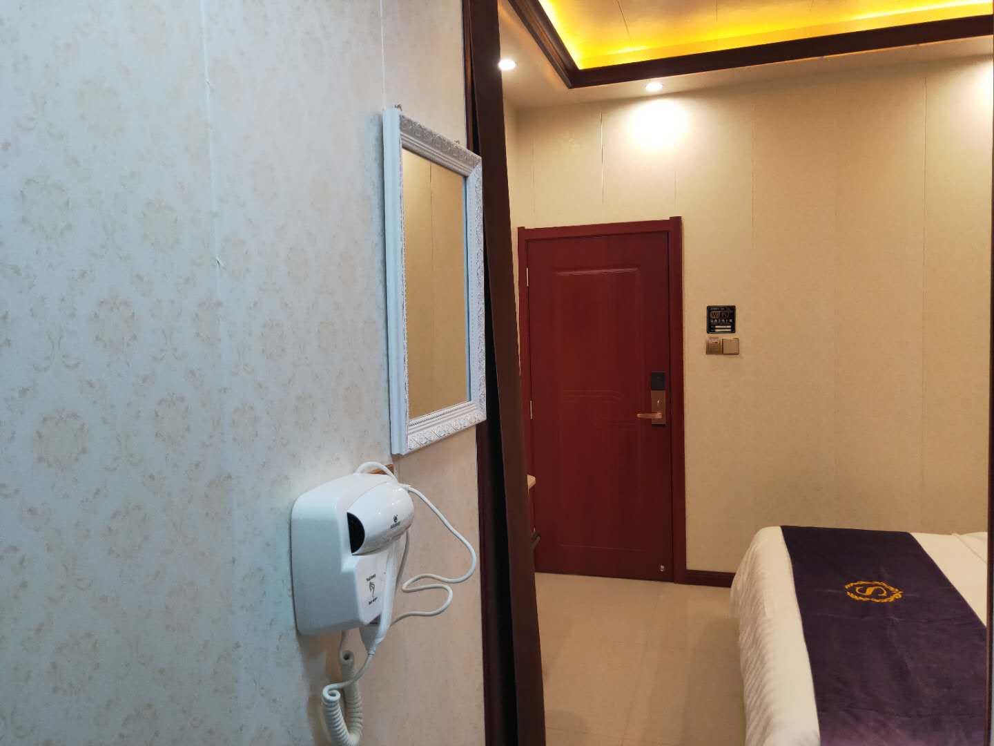 高级大床房