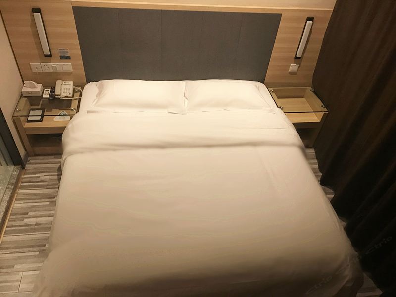 优选大床房