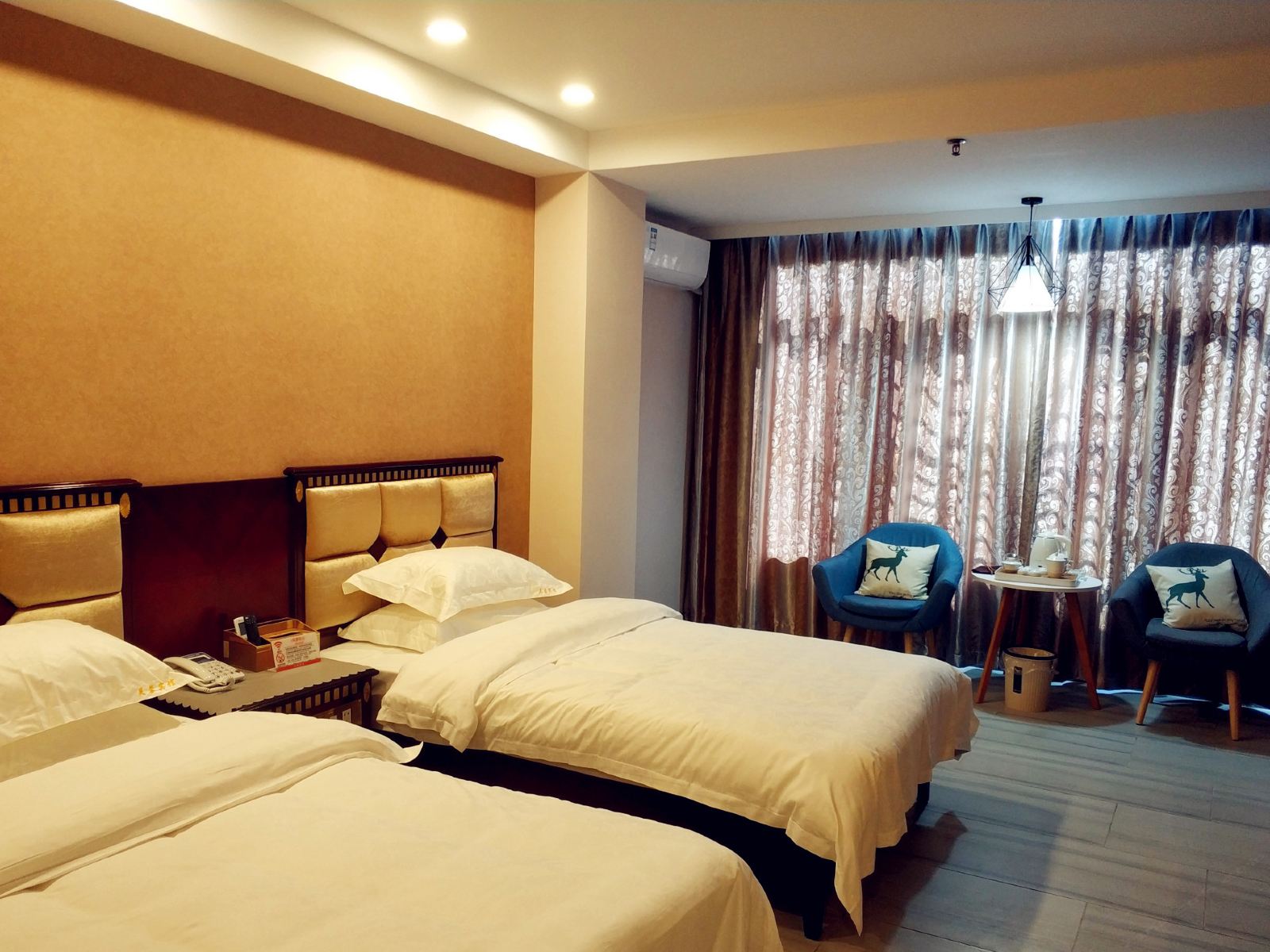 豪华商务双床房