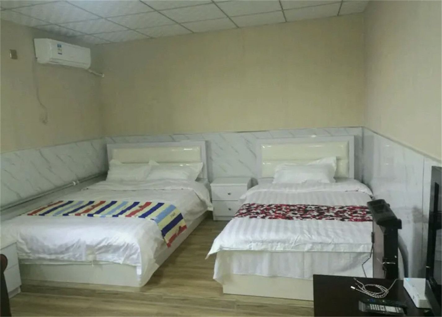 温馨三人间