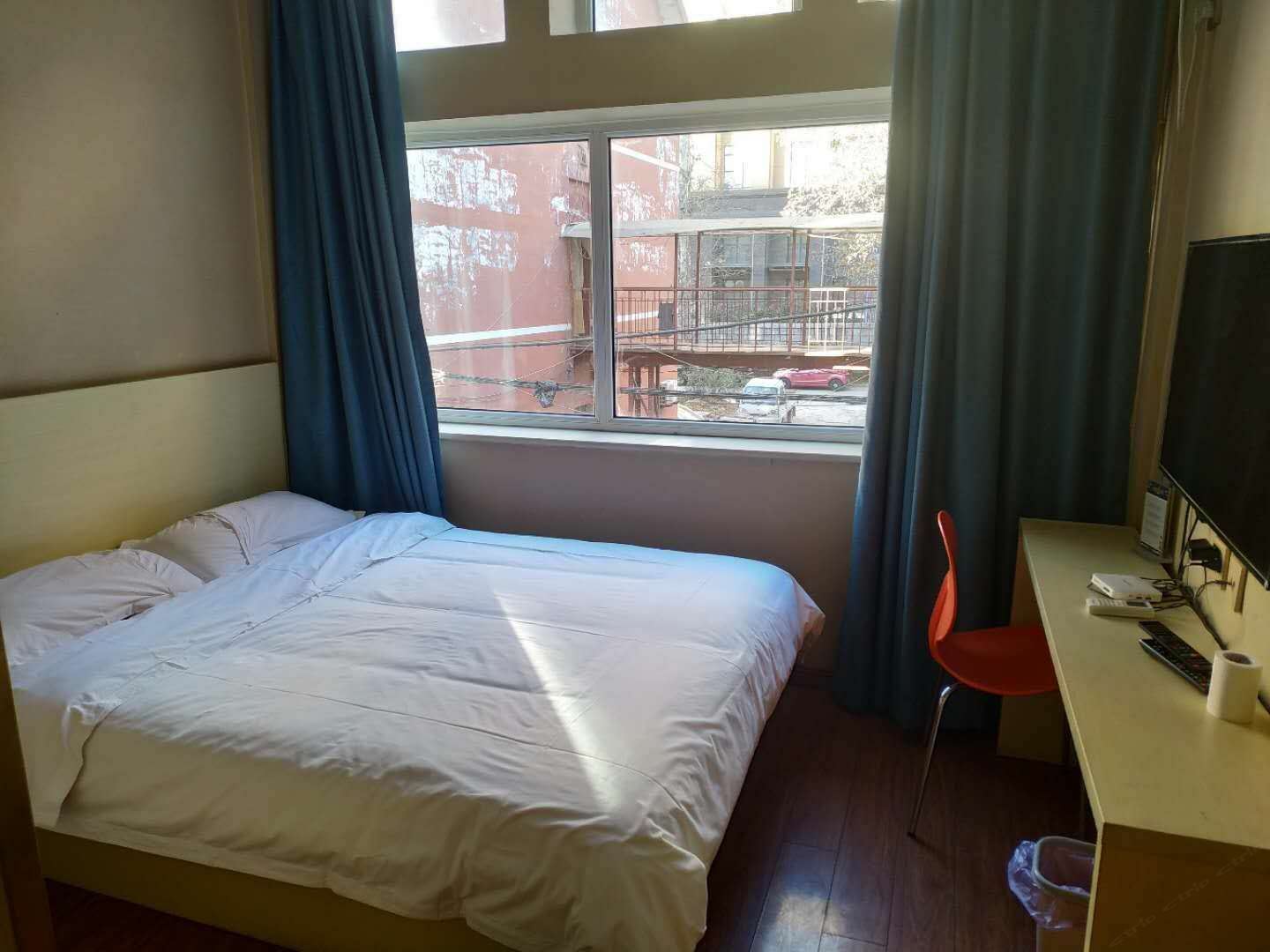 标准大床房