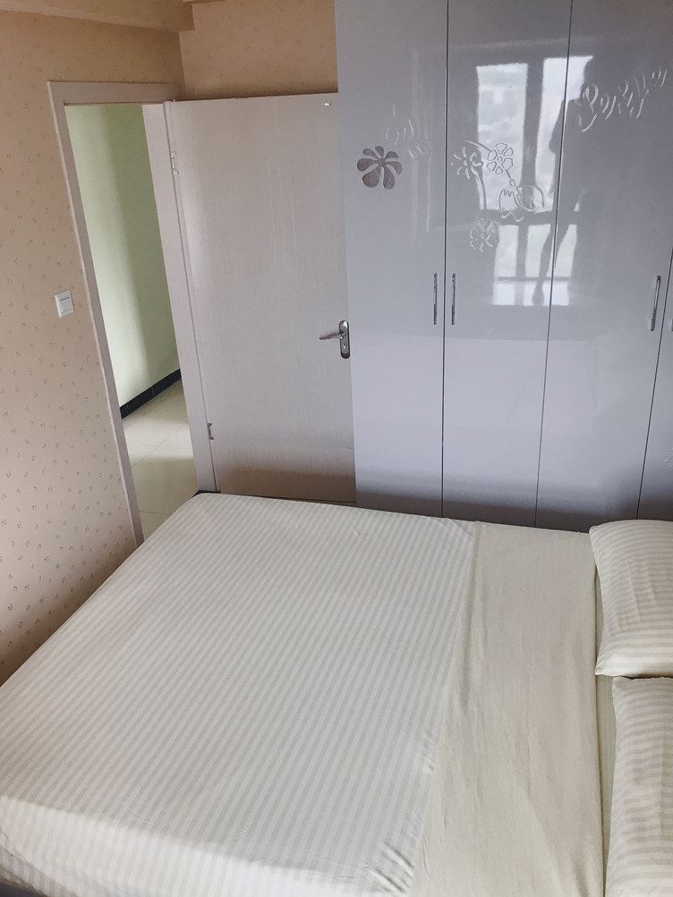 三室一厅套房