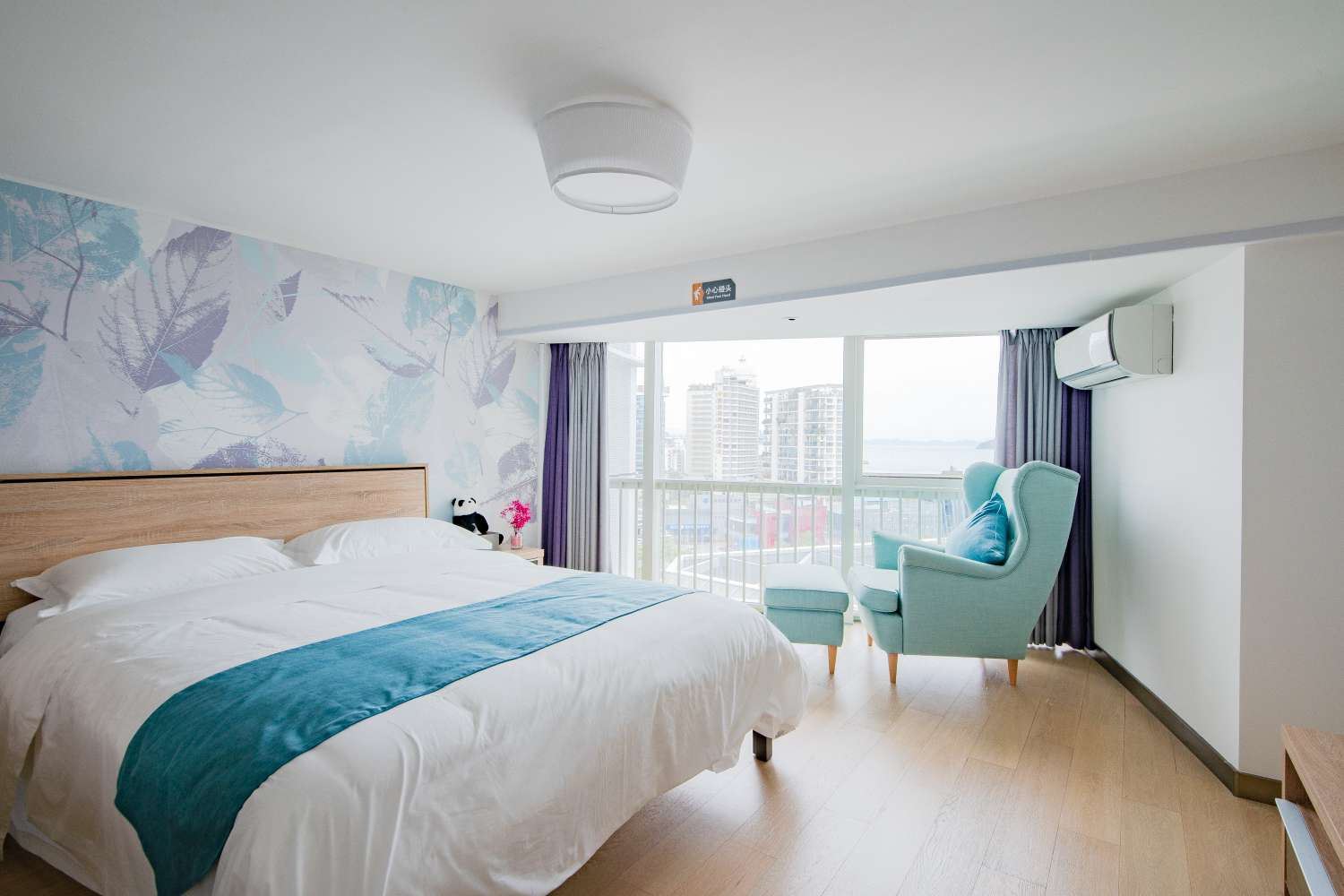 轻奢LOFT海景大床套房
