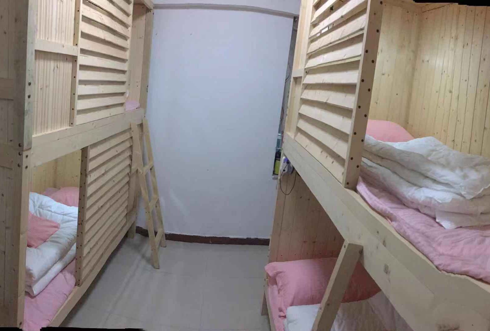主卧四人间(床位房)