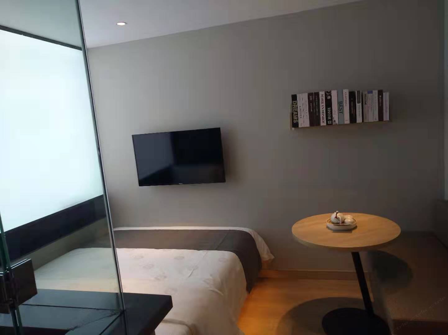 阅读大床房