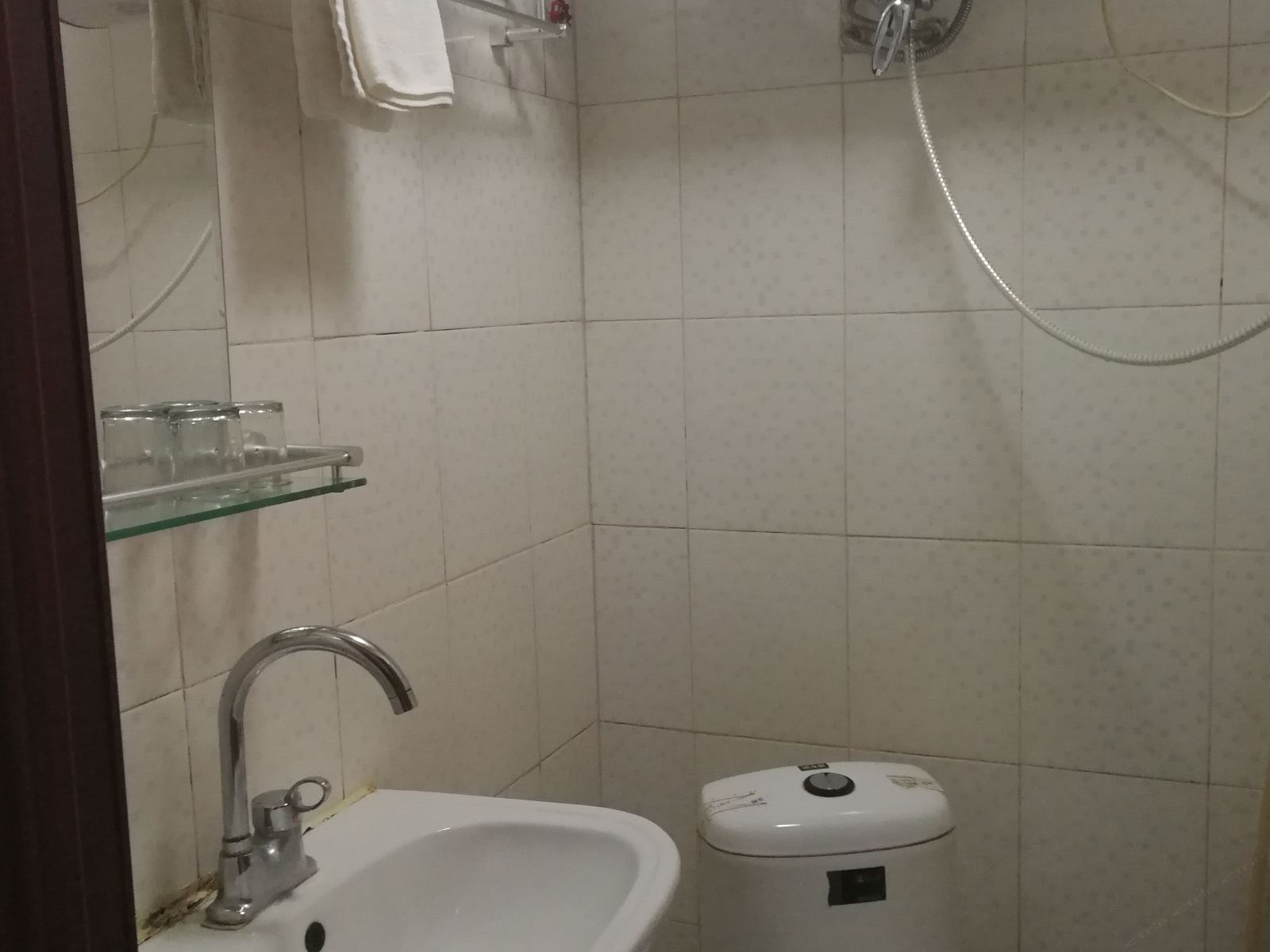电脑大床房