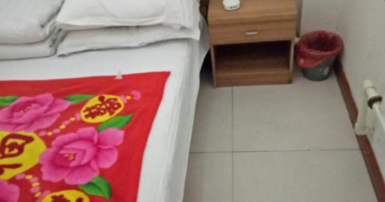 普通间(无窗)(公共卫浴)