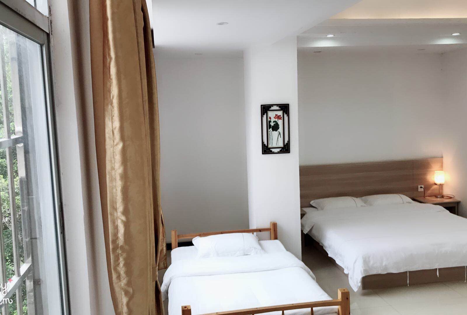温韾双床房