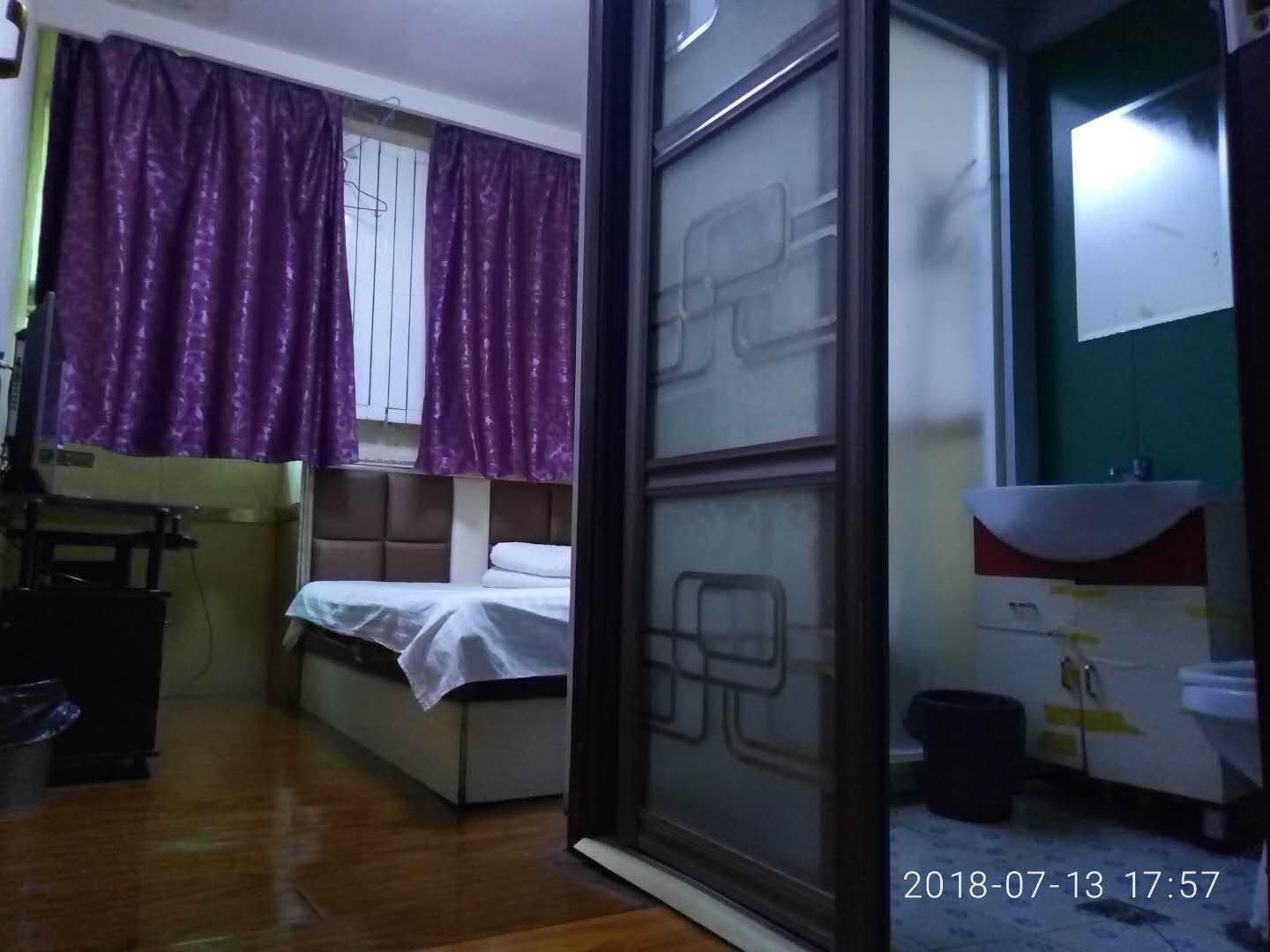 标准大床房