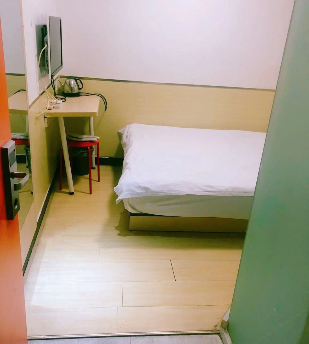 特价大床房(无窗)
