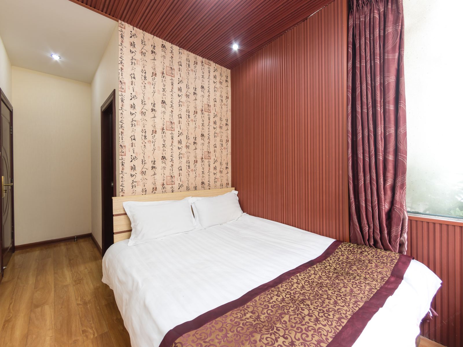 标准大床房