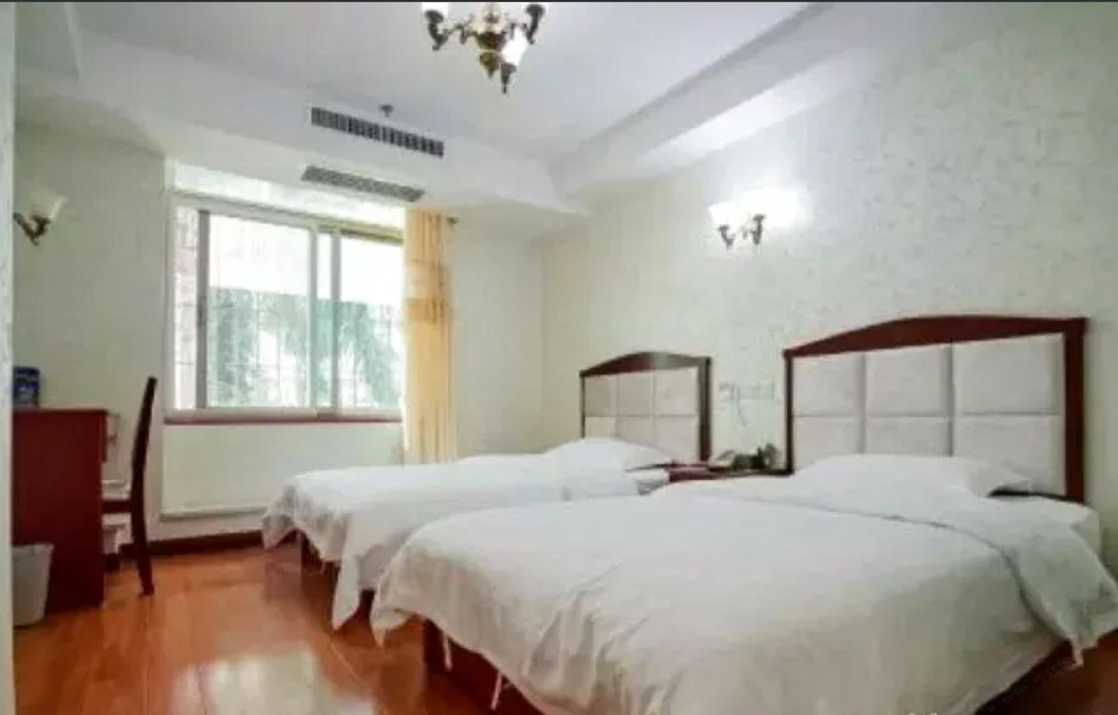 豪华三人房