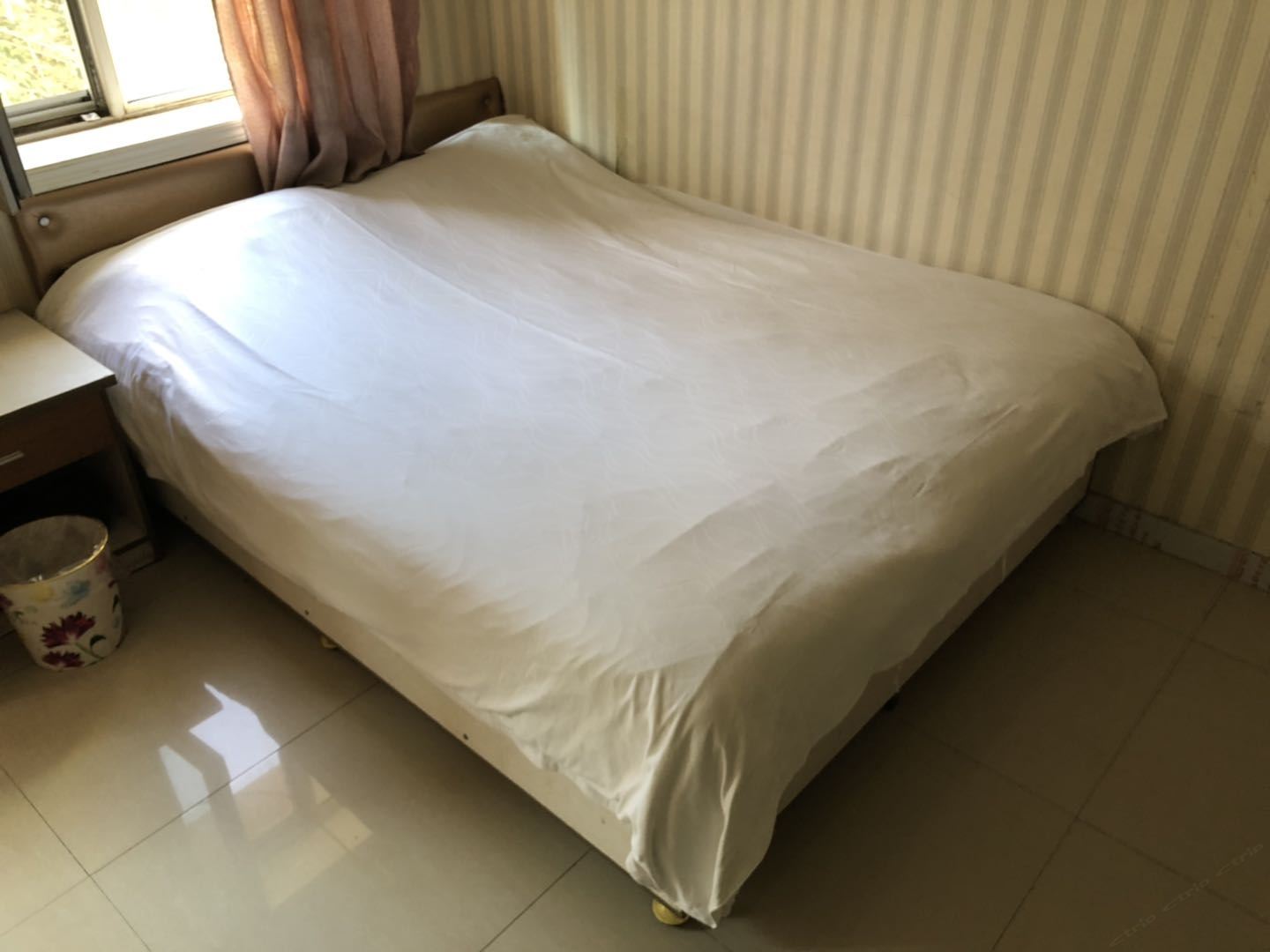 标准大床房