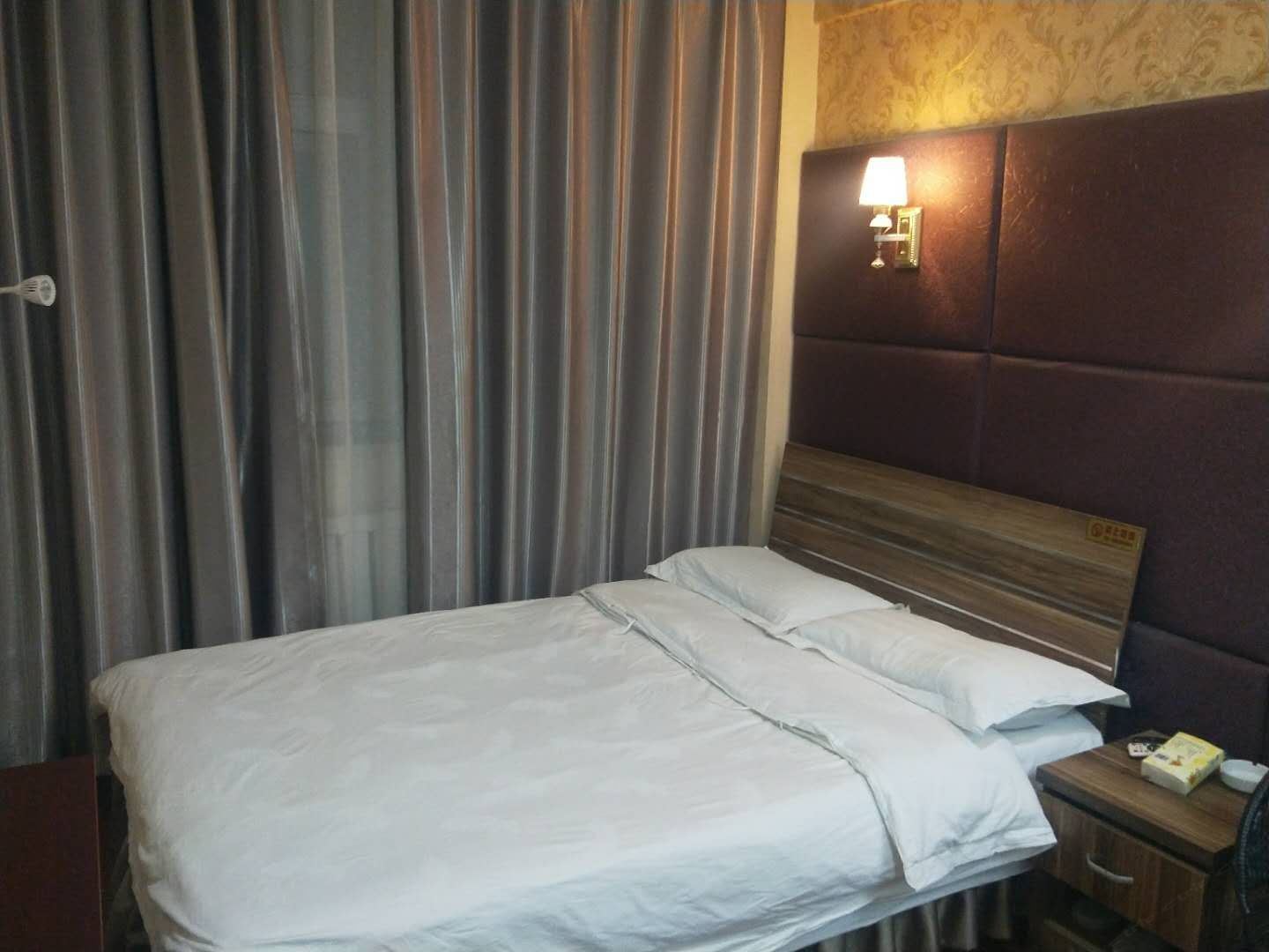 豪华大床房