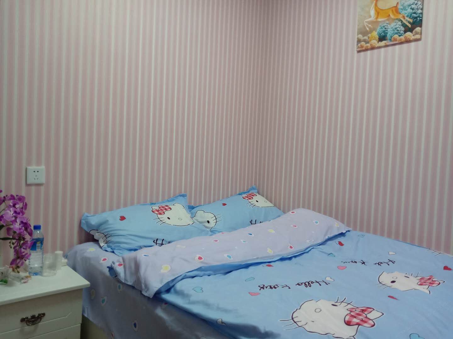 蓝天白云大床房