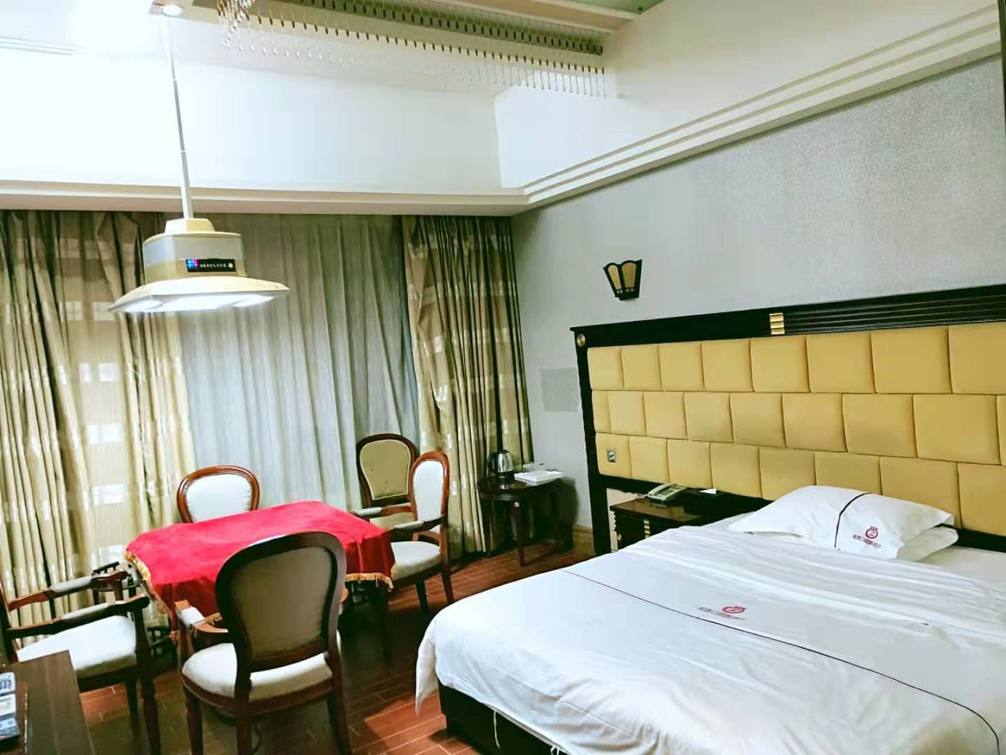 麻将大床房
