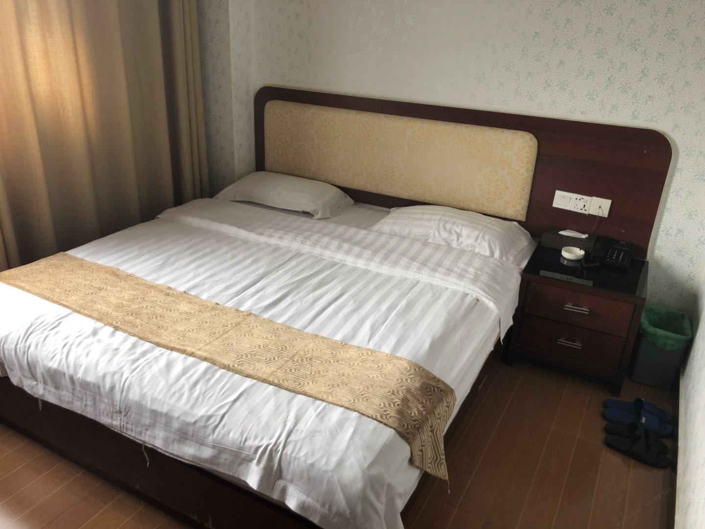 豪华电脑房