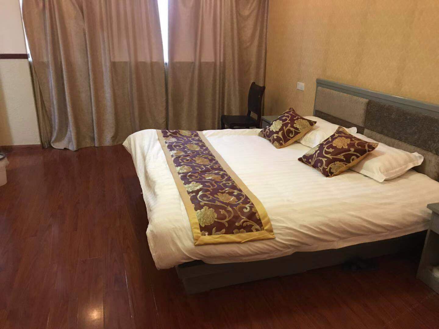 普通大床房