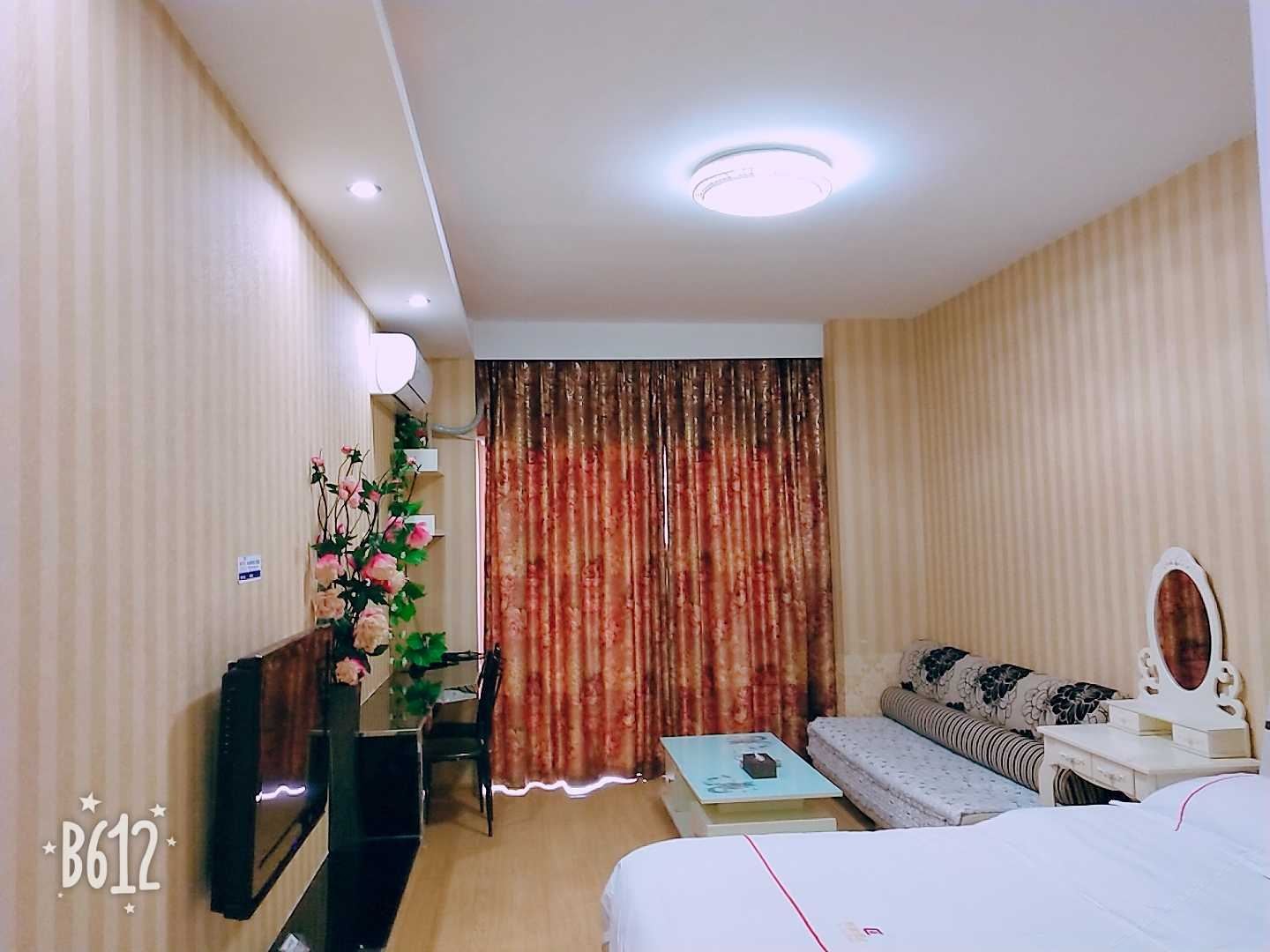 标准大床房